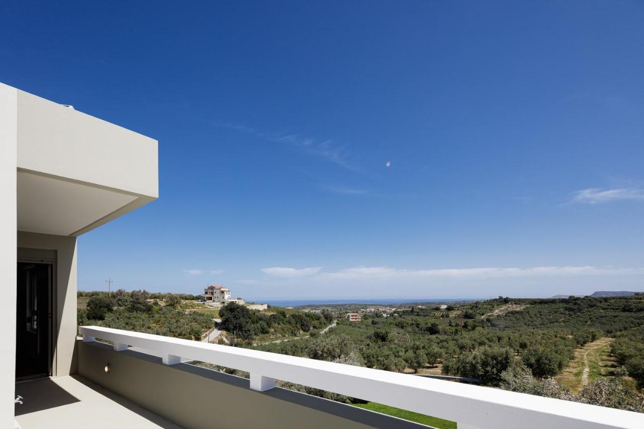 Rizes Villa With Jacuzzi & Heated Pool Agia Triada Exterior photo