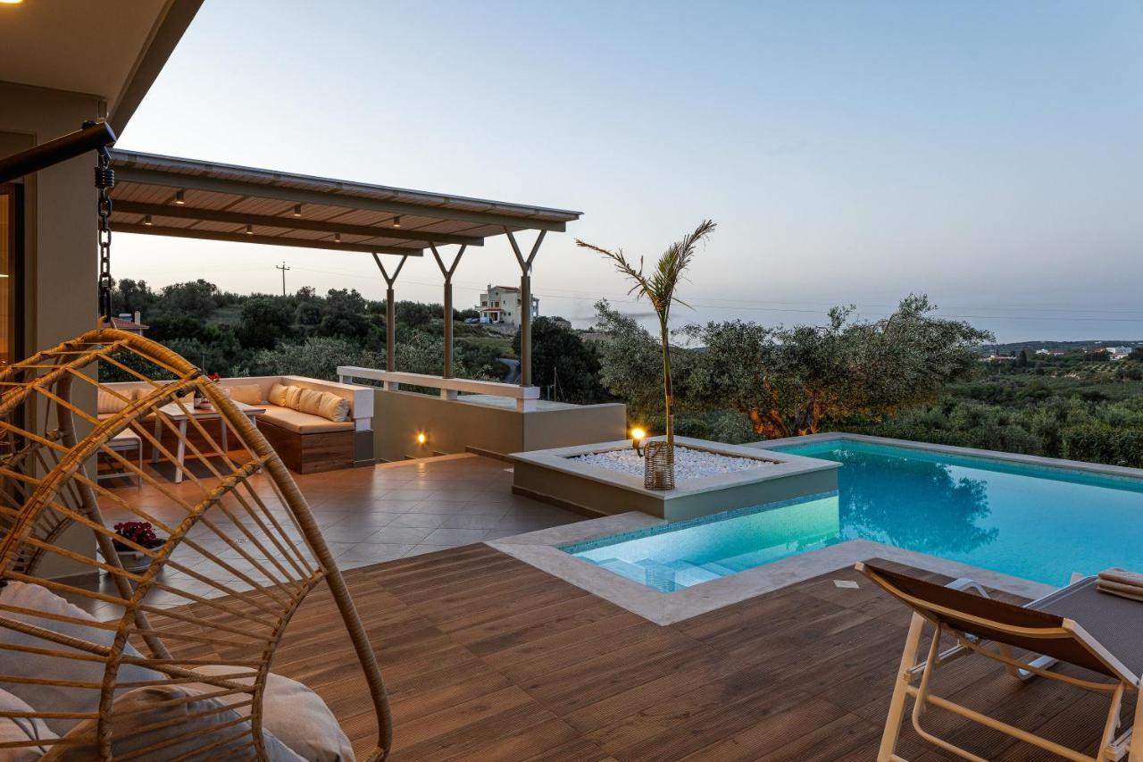 Rizes Villa With Jacuzzi & Heated Pool Agia Triada Exterior photo