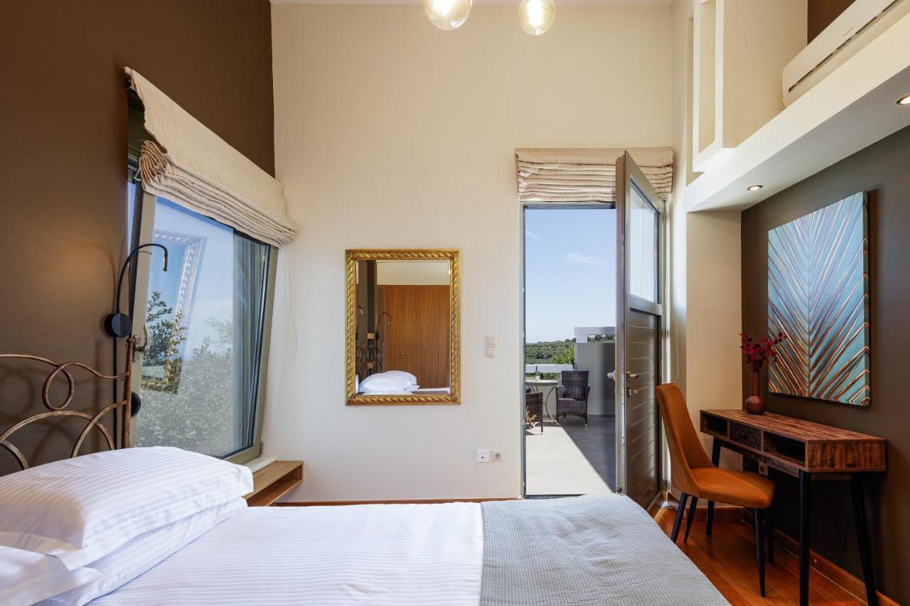 Rizes Villa With Jacuzzi & Heated Pool Agia Triada Exterior photo