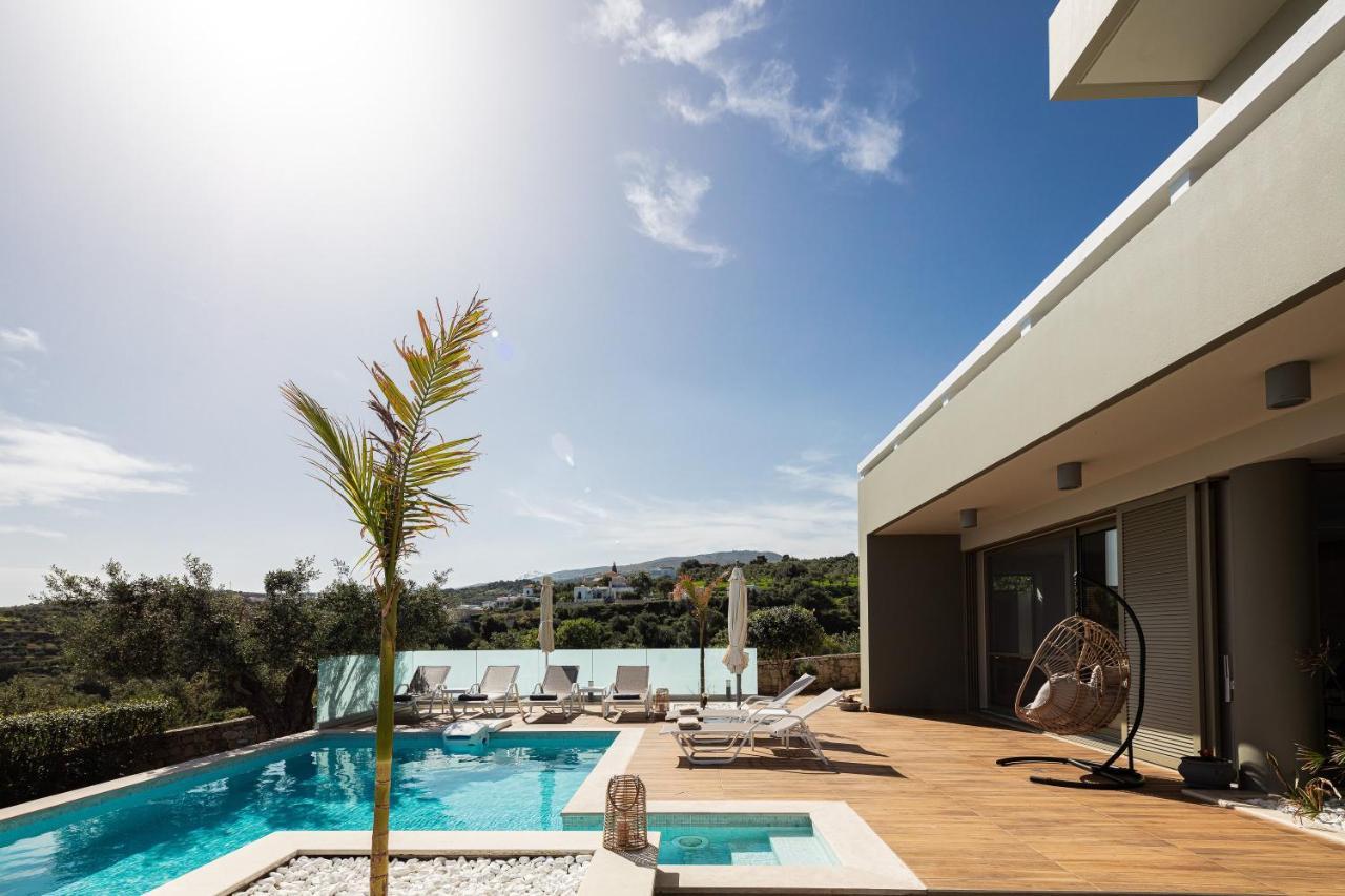 Rizes Villa With Jacuzzi & Heated Pool Agia Triada Exterior photo