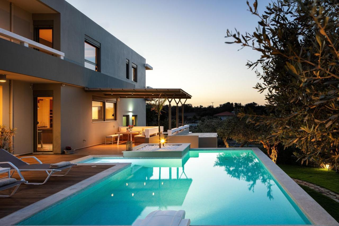 Rizes Villa With Jacuzzi & Heated Pool Agia Triada Exterior photo