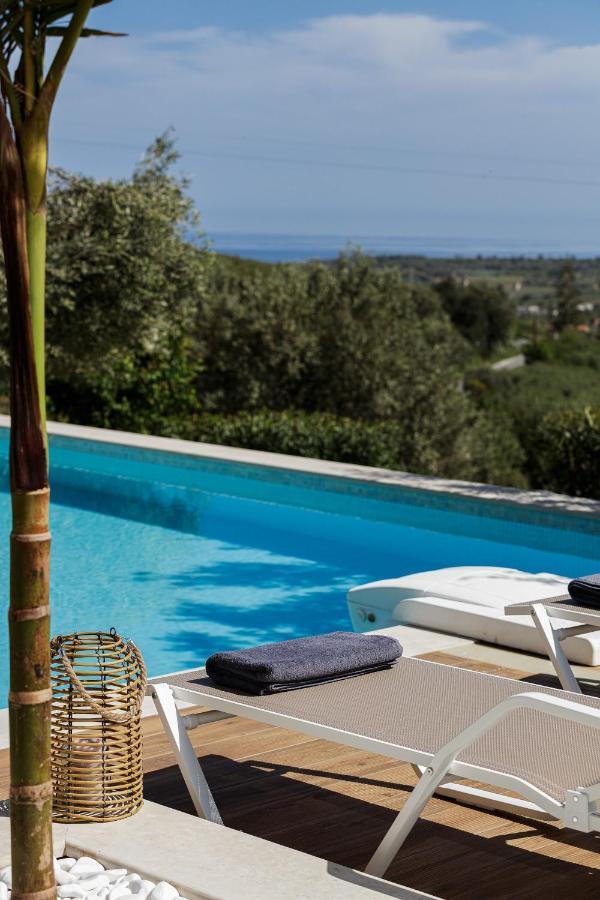 Rizes Villa With Jacuzzi & Heated Pool Agia Triada Exterior photo