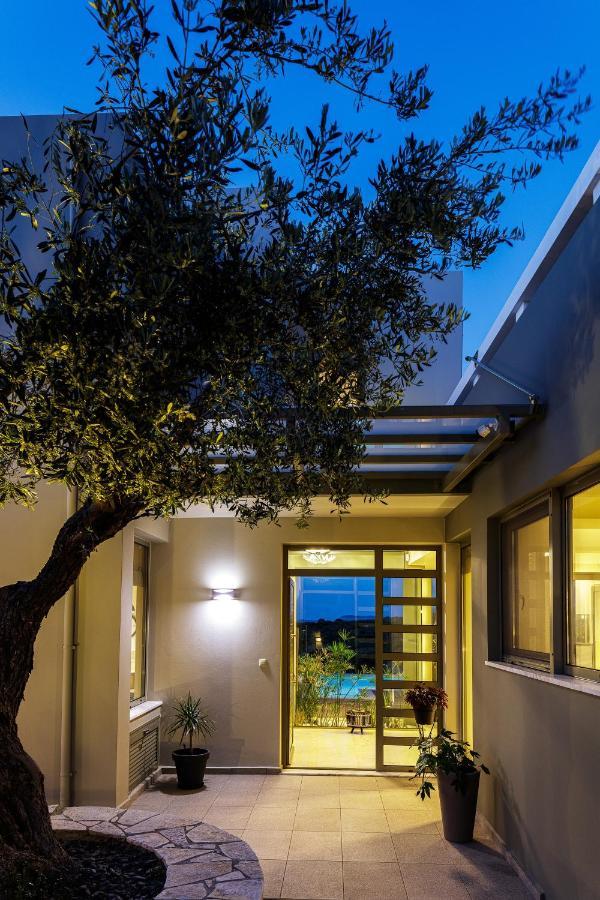 Rizes Villa With Jacuzzi & Heated Pool Agia Triada Exterior photo