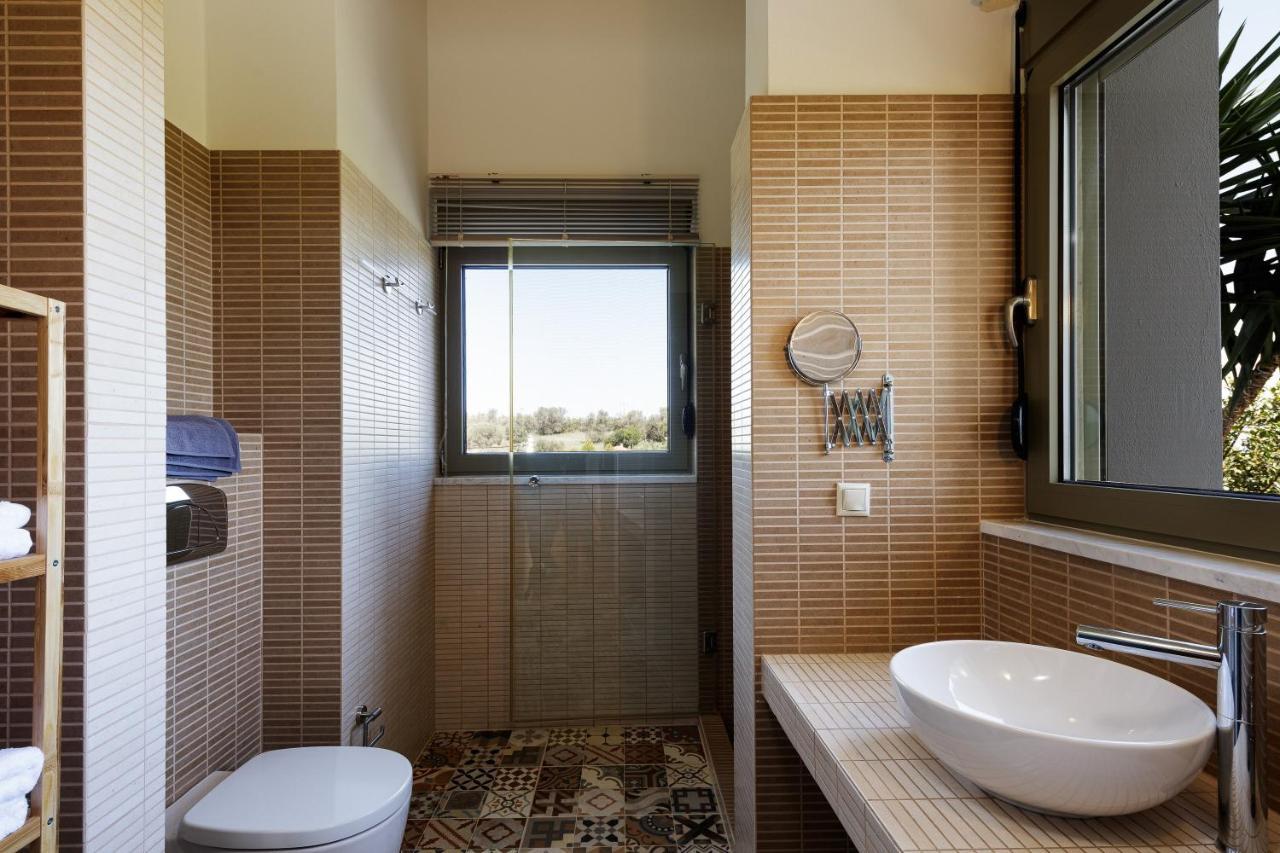 Rizes Villa With Jacuzzi & Heated Pool Agia Triada Exterior photo