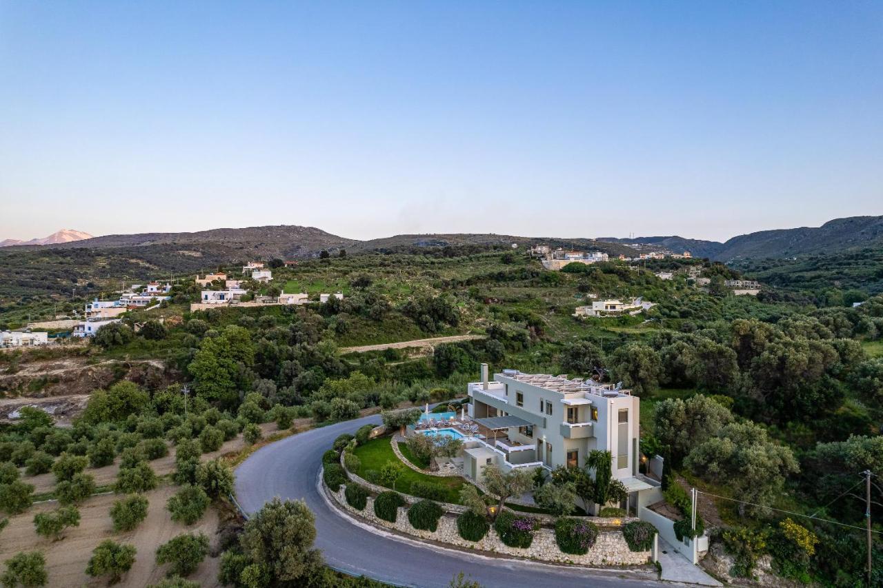 Rizes Villa With Jacuzzi & Heated Pool Agia Triada Exterior photo